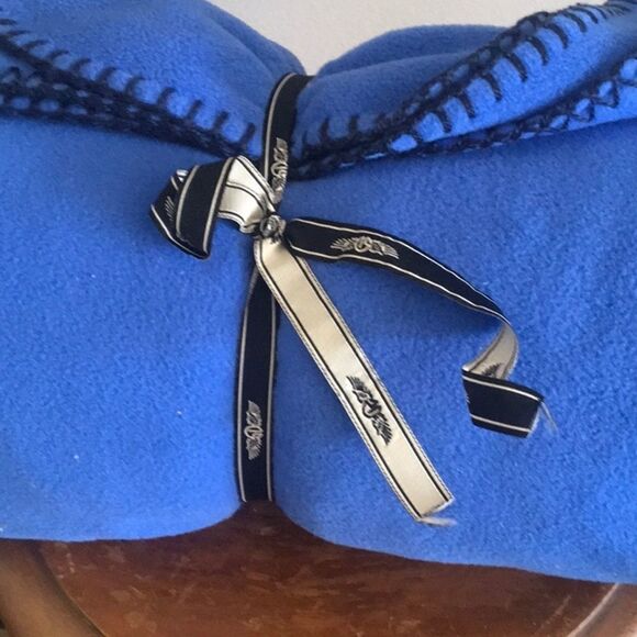 Straight Down Golf Throw - Picture 3 of 3